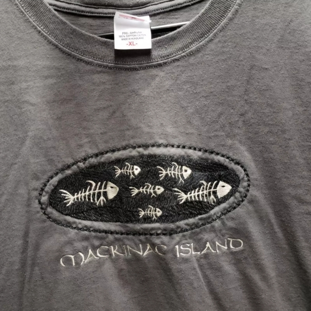 anvil Mackinac Island Michigan embroidered tee XL vintage 90s 00s Y2K